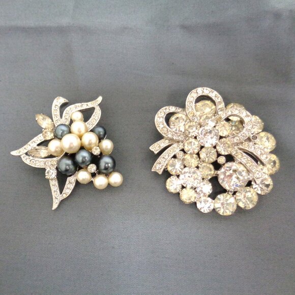 EISENBERG Ice Brooch Set Rhinestone & Faux Pearl - Picture 1 of 12